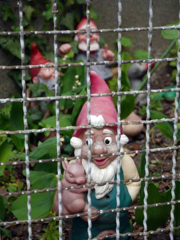 regina_arentz_gartenzwerg_guantanamo_2015.jpg